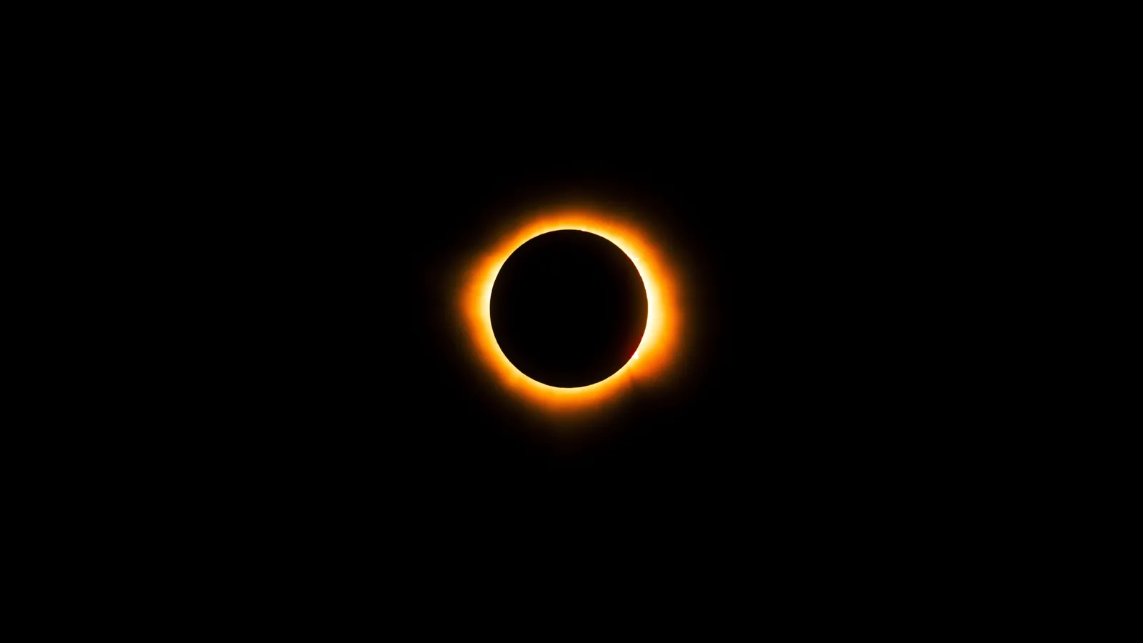 Capa do artigo Eclipses na Astrologia: O Que São e Como Influenciam os Ciclos da Vida